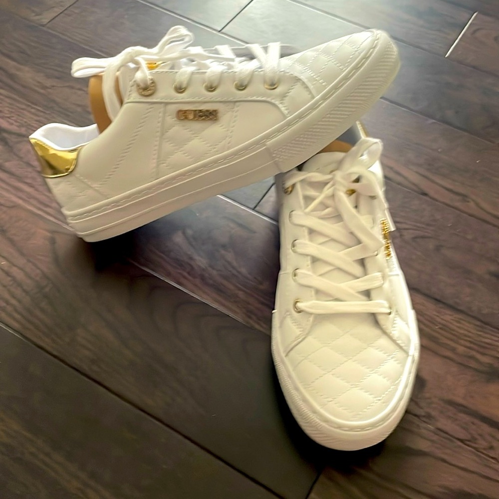 Women’s shoes